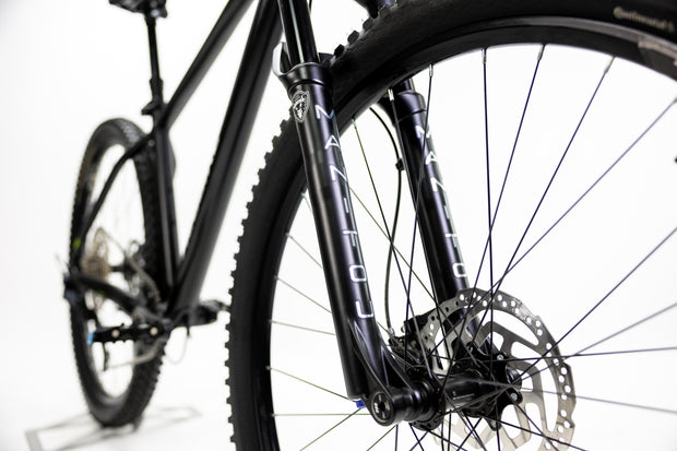 BICICLETA MONTAÑA ALUBIKE MTB XTA 3.0 29 NGO/LIMA T-L 12V