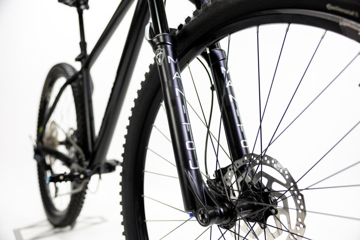 BICICLETA MONTAÑA ALUBIKE MTB XTA 3.0 29 NGO/LIMA T-L 12V