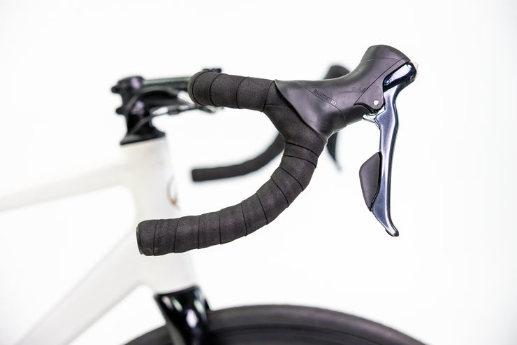 BICICLETA RUTA ALUBIKE SPORT ONIX 700C BLANCO T-54 18V